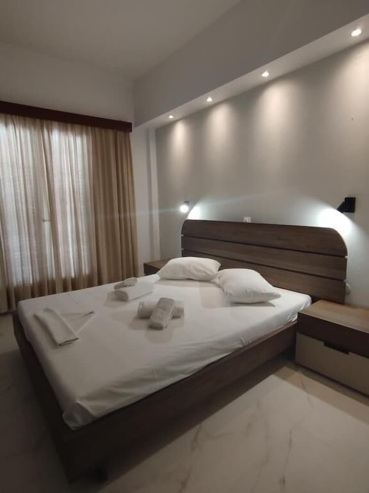 Comfort Double or Twin Room, Balcony, Courtyard View