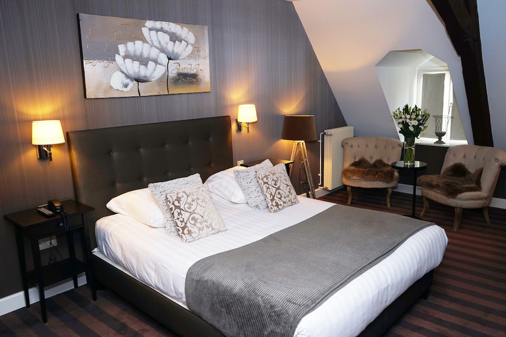 Executive Room - Photo 9