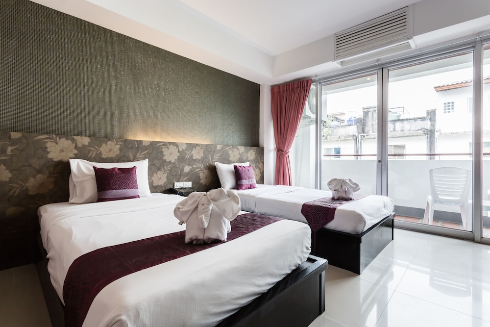 Superior Twin Room, 2 Twin Beds - Photo 6