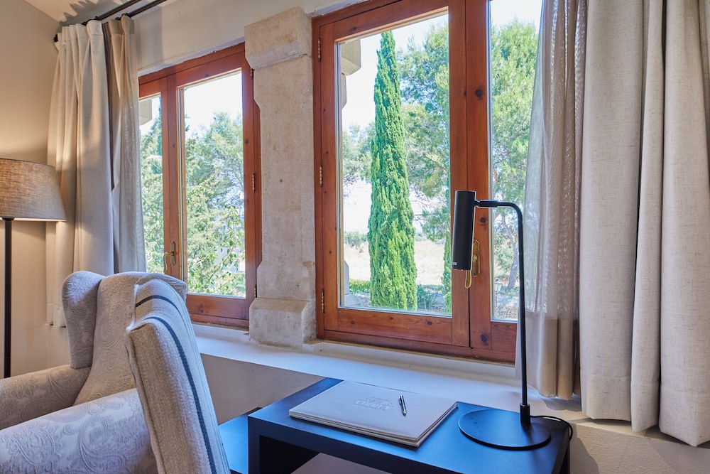 Rustic Room photo 2