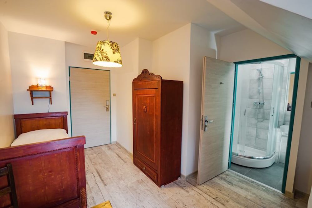 Triple Room, Shared Bathroom