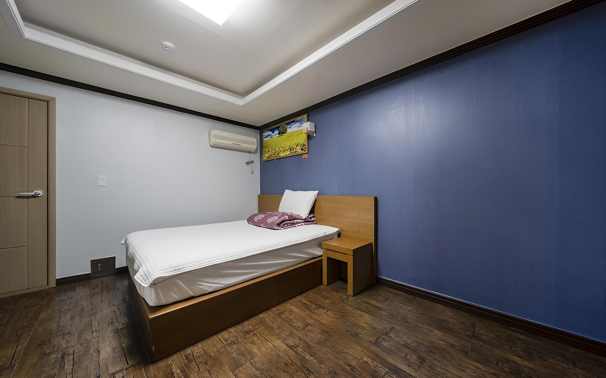 Room (Standard Room) photo 1