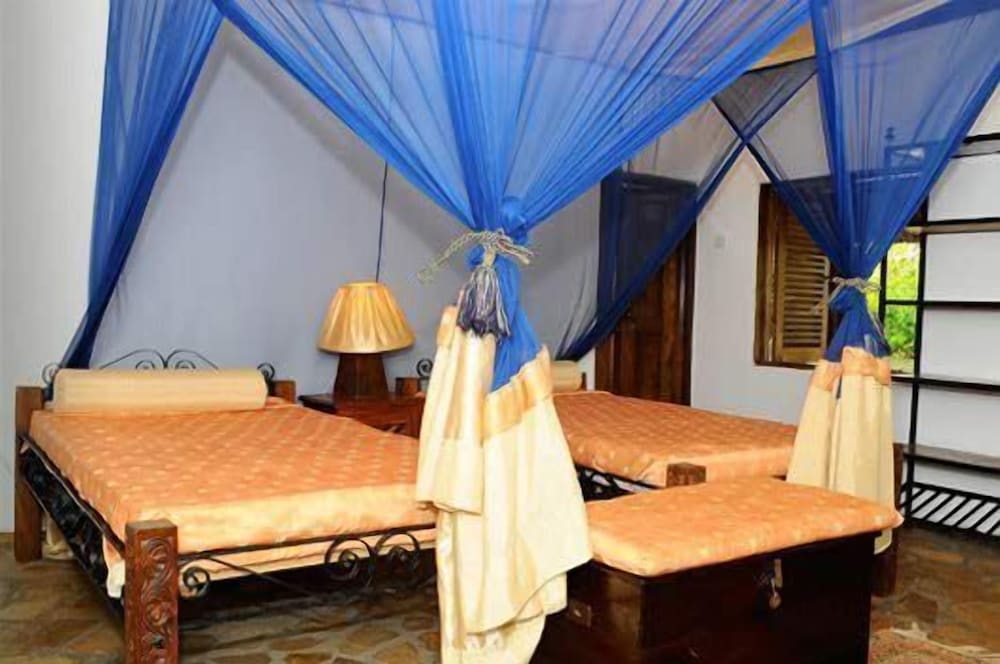 Twin Room, 2 Twin Beds, Sea View, Sea Facing photo 1