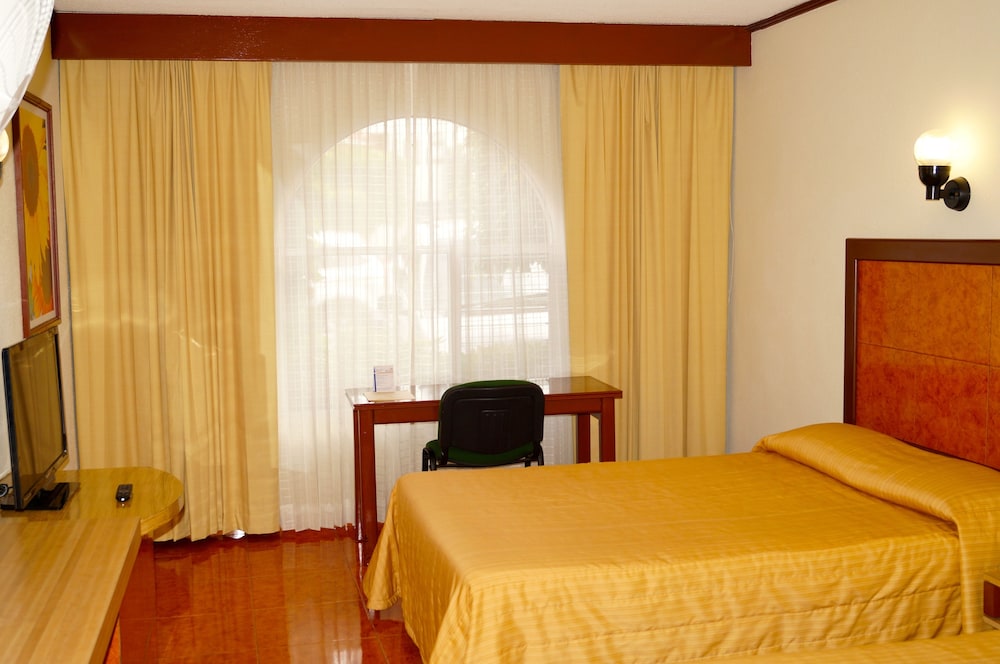 Single Room - Photo 1