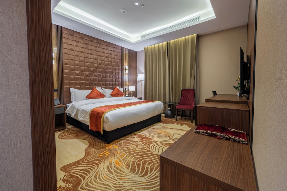 Standard Room, 1 King Bed photo 1