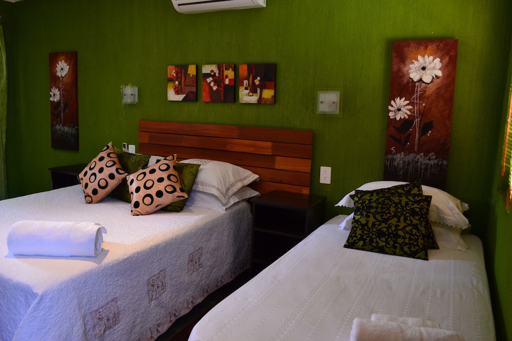 Family Room, 1 Bedroom (Family Room (Bath & Shower)) photo 1