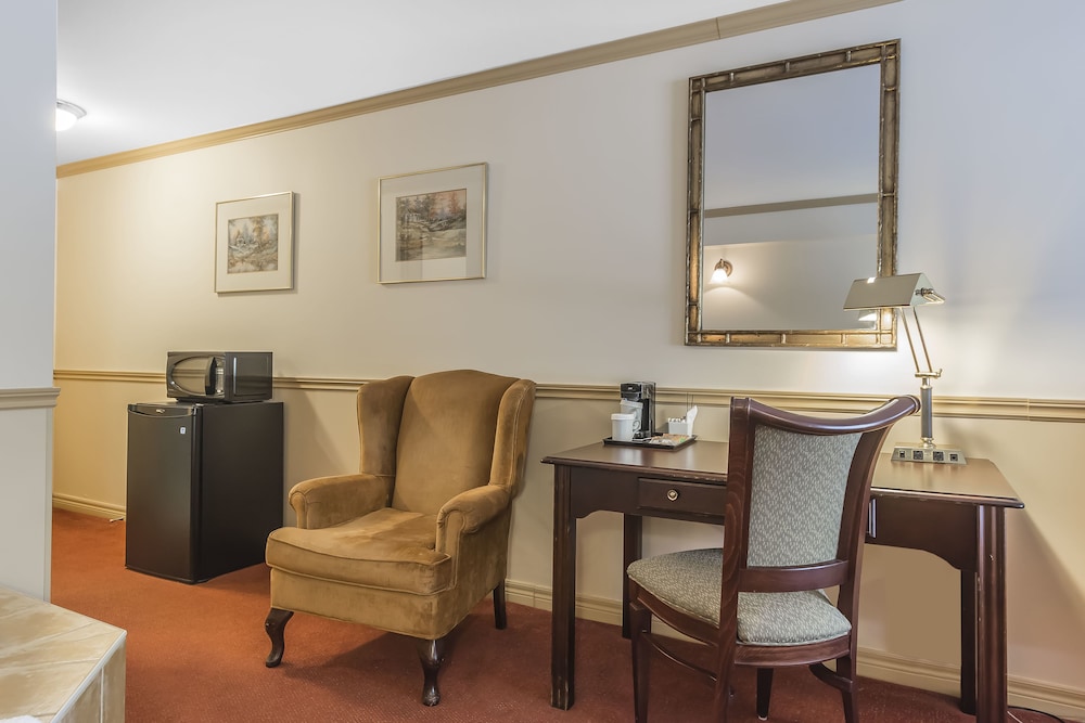 Deluxe Double Room, 1 King Bed, Jetted Tub photo 2
