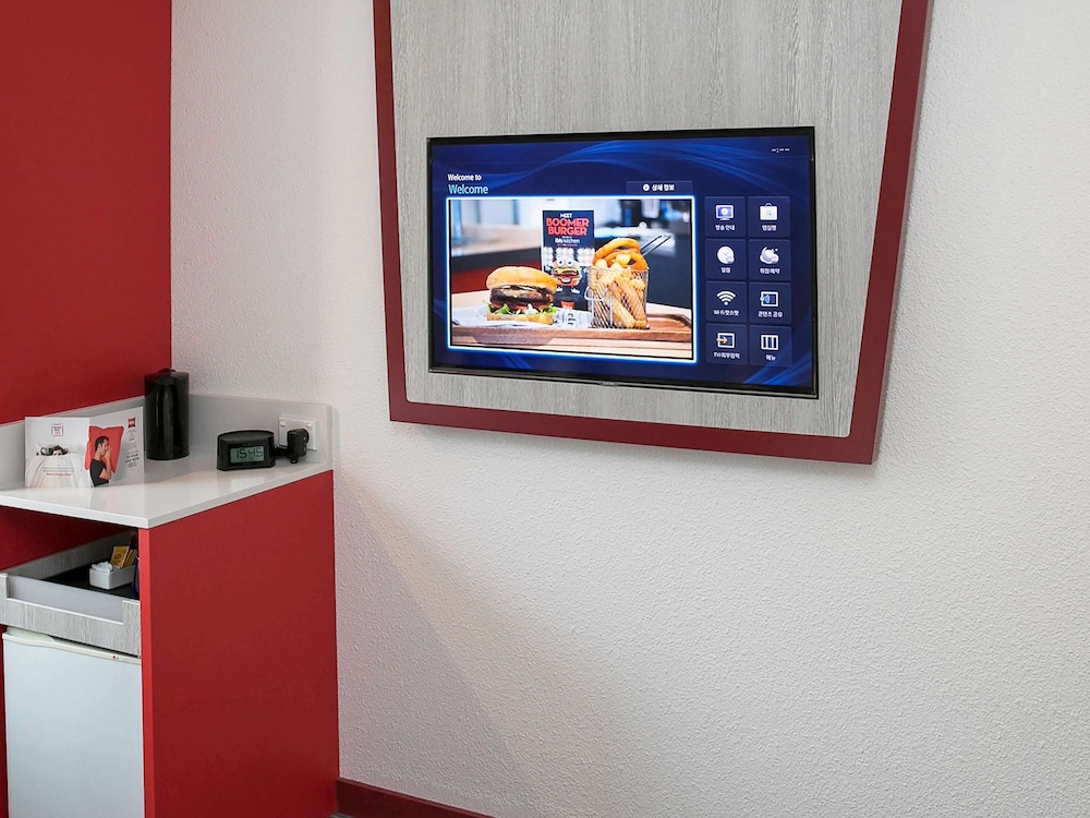 Standard Double Room, Multiple Beds - Photo 8