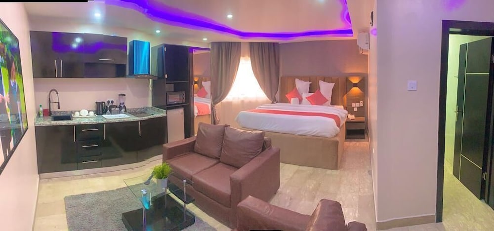 Luxury Studio Suite photo 1