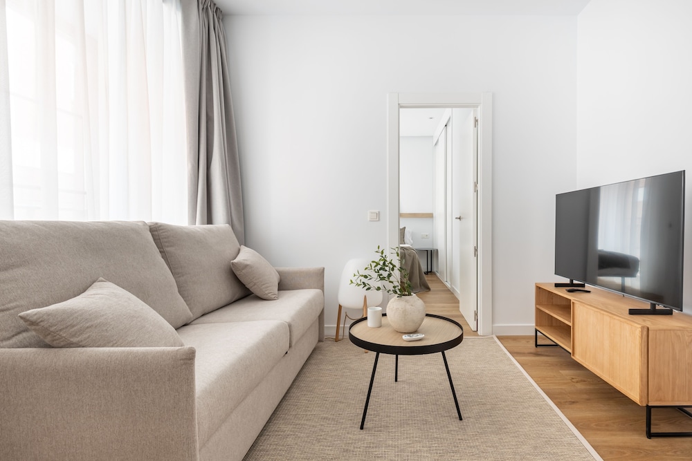 Apartment, 2 Bedrooms - Photo 4