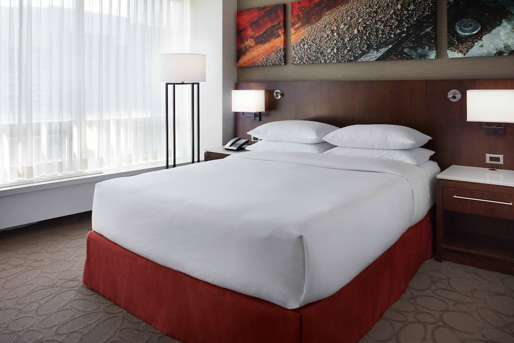 Club Room, 1 King Bed - Photo 2
