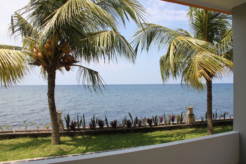 Deluxe Double Room, 1 King Bed, Terrace, Sea Facing photo 2