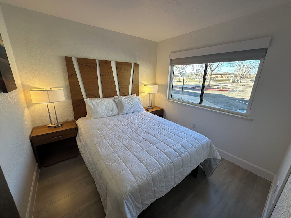 Deluxe Studio Suite, Non Smoking