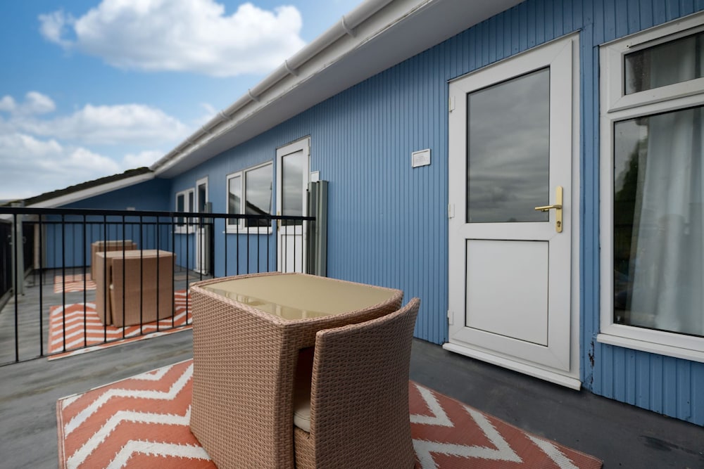 Double Room, Balcony (Partial Loch View) photo 2
