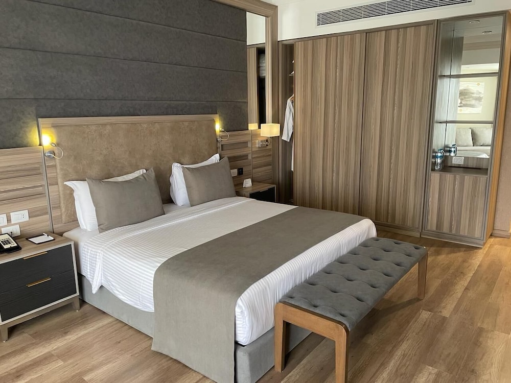 Junior Suite Sea View - Photo 2