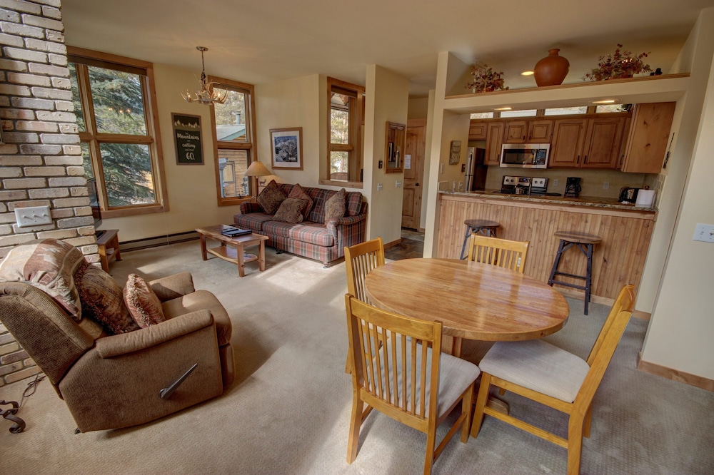 Townhome, 1 King Bed With Sofa Bed, Mountain View (Soda Springs Ii 1927)