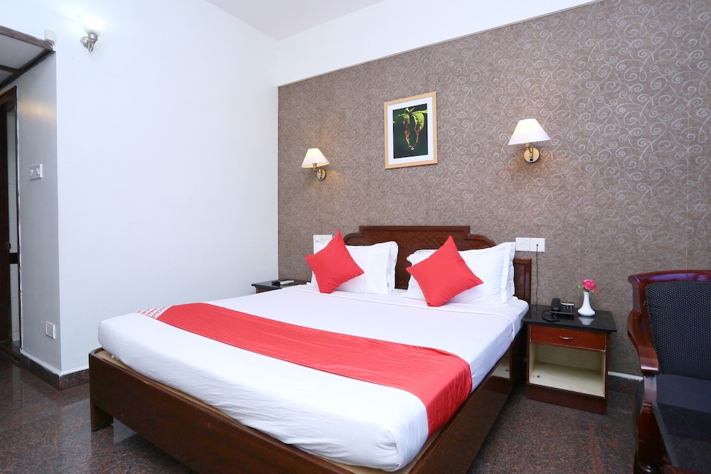 Suite, 1 King Bed photo 3