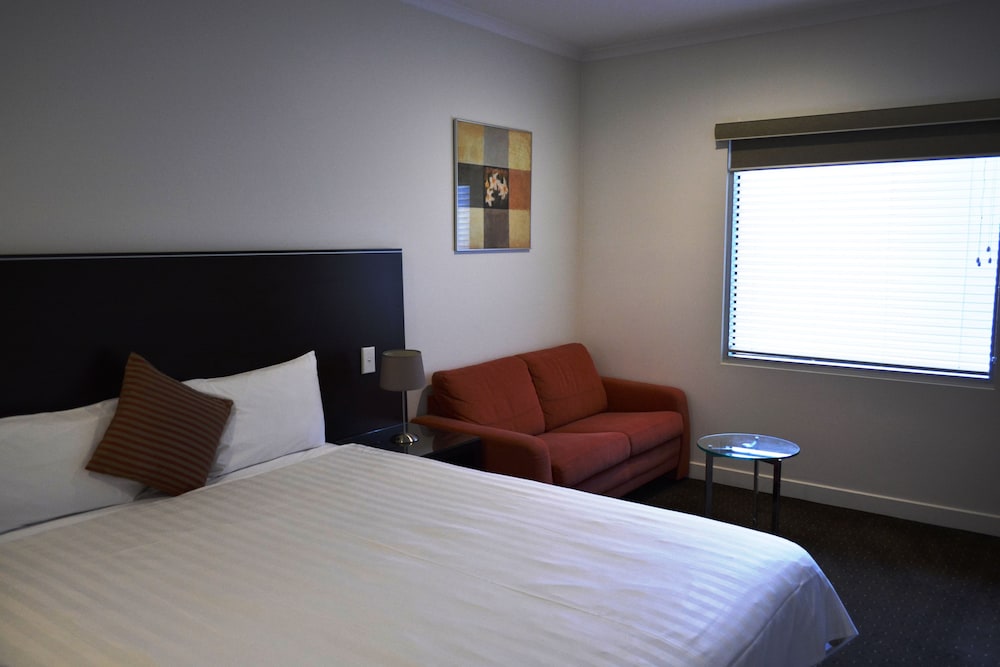 Grand View Room (Spencer St View) - Photo 3