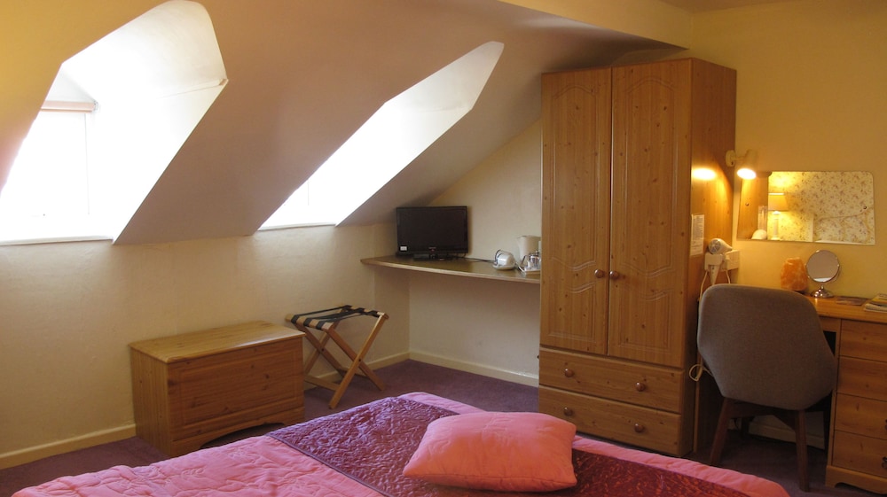 Standard Double Room, 1 Double Bed, Private Bathroom photo 3