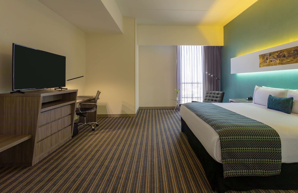 Junior Suite, 1 King Bed - Photo 3