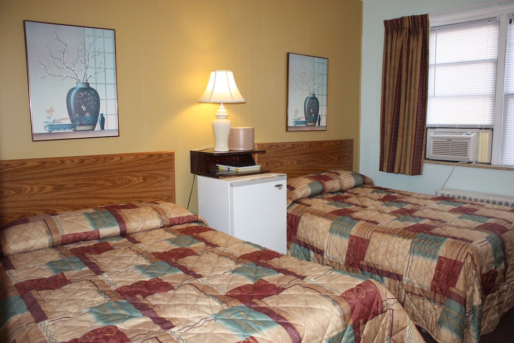 Standard Room, 2 Double Beds, Refrigerator & Microwave
