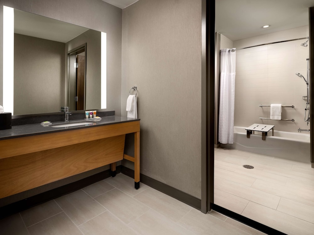 Room, 1 King Bed with Sofa bed, Accessible (With Shower) - Photo 6