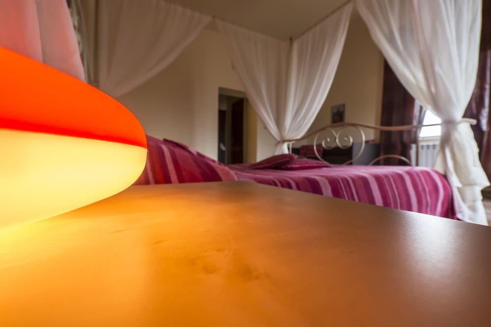 Suite, Lake View