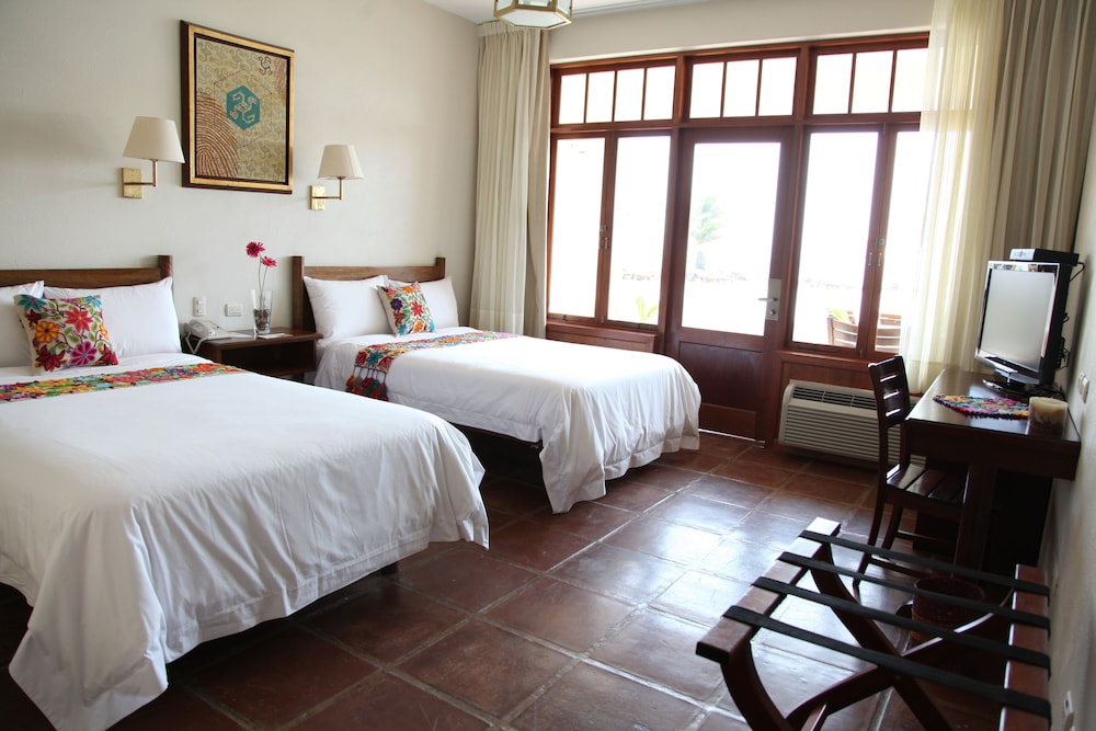 Standard Twin Room, Courtyard View - Photo 2