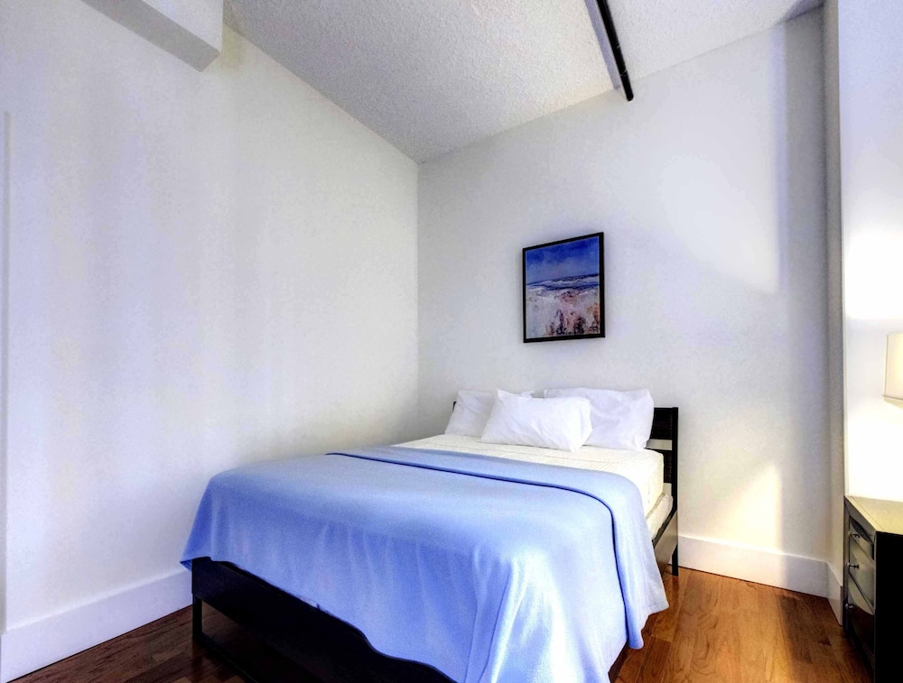 One Bedroom Suite photo 2