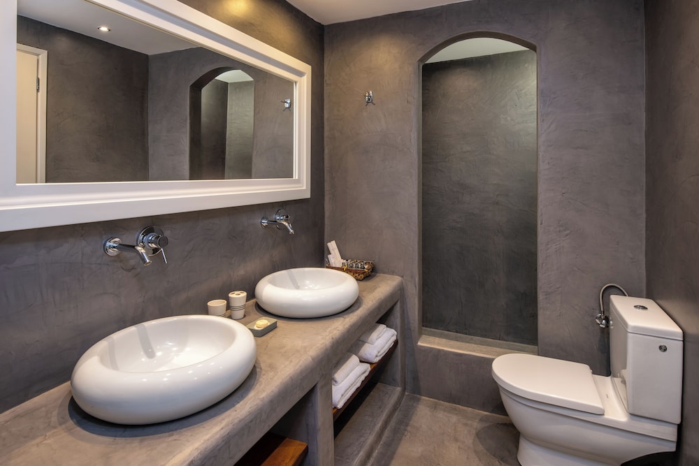 Suite with outdoor Hot Tub and Garden View - Photo 7