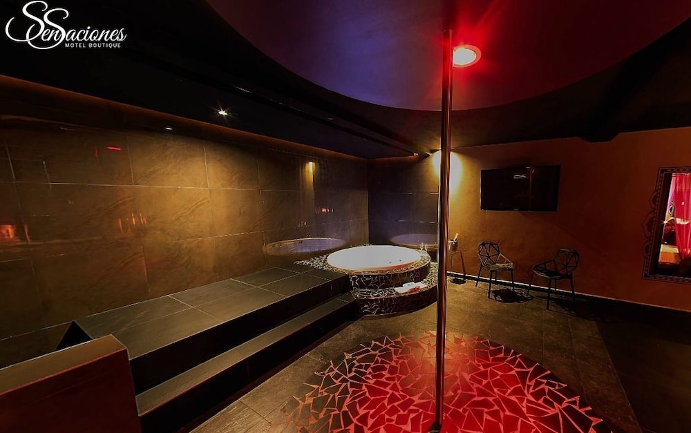 Suite Arabe VIP with Round Bed photo 2