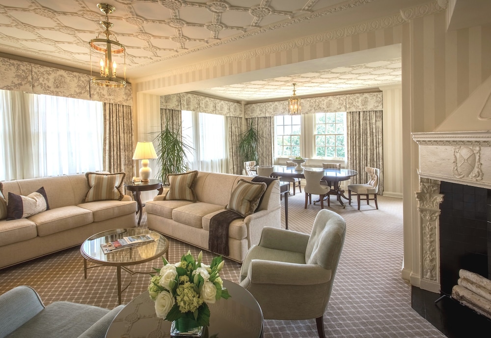 Luxury Suite, 1 Bedroom (Lafayette Park View with King Bed)