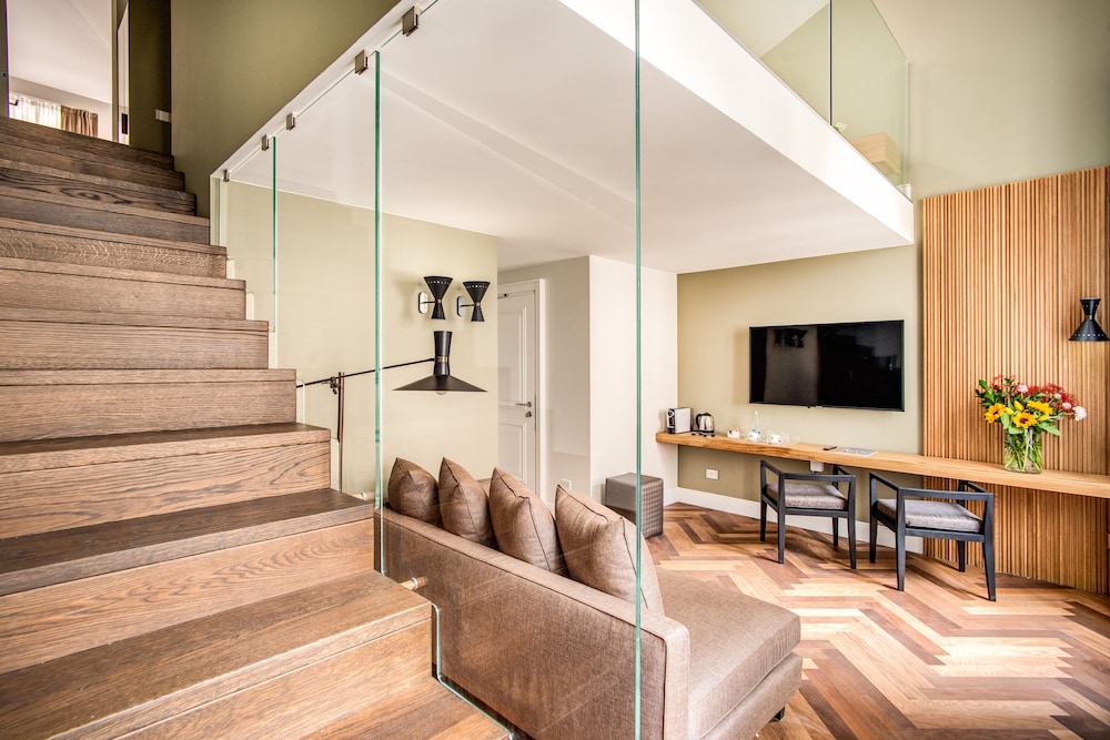 Duplex - Photo 1