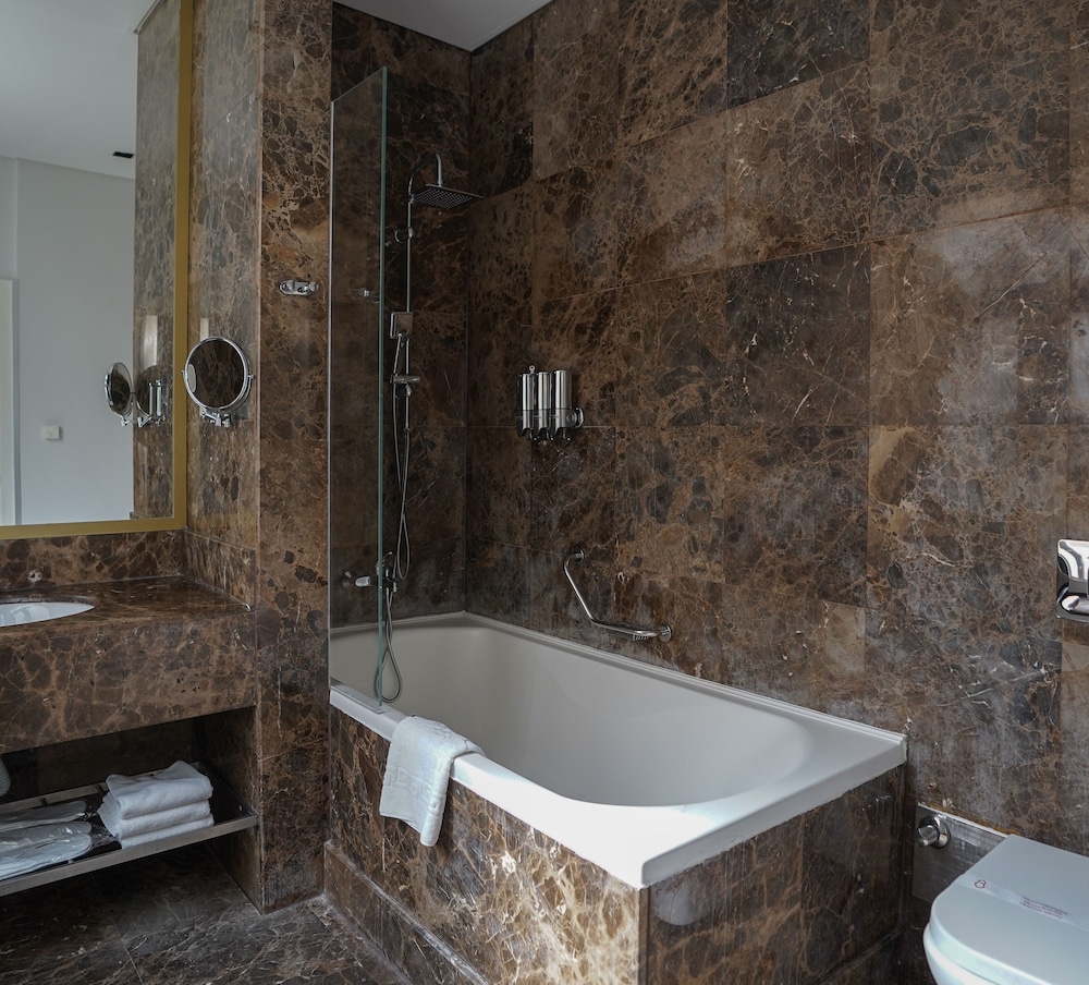 King Suite photo 3