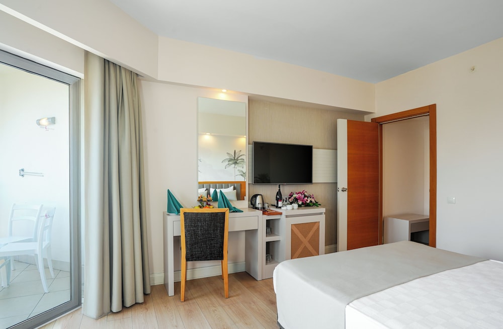 Family Twin Room