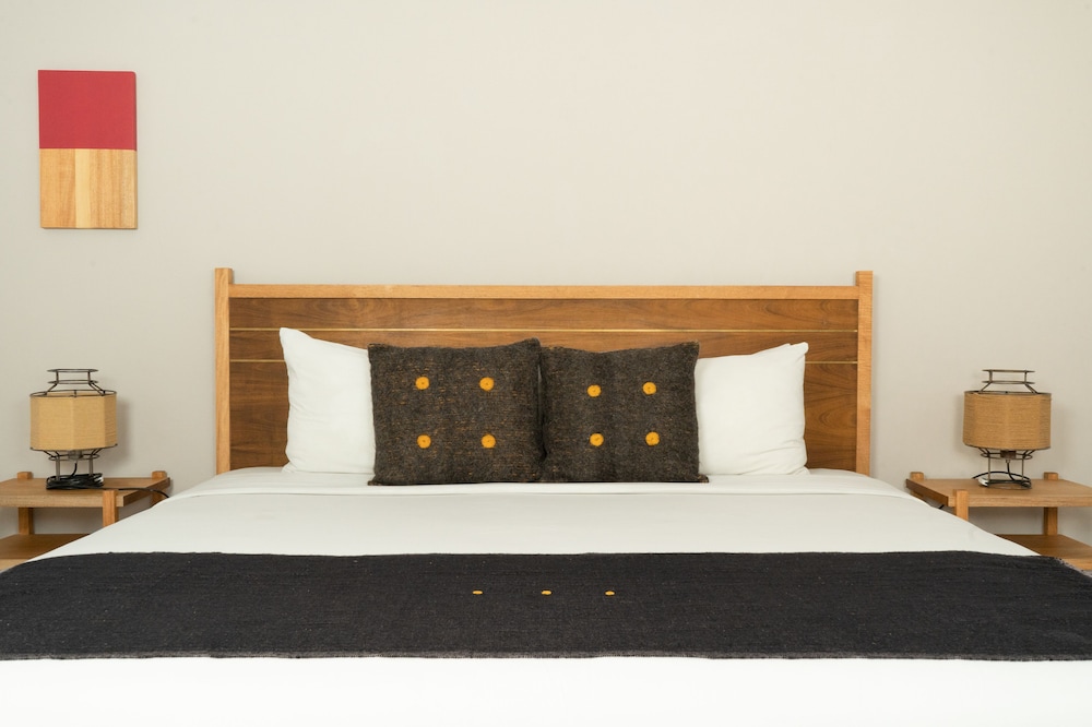 Classic Room, 1 King Bed - Photo 3