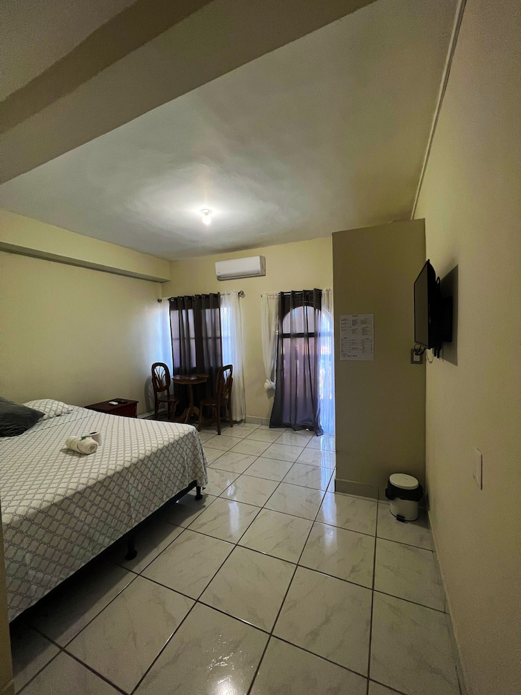Basic Single Room photo 3