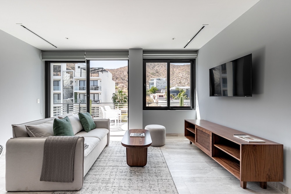 Grand Apartment