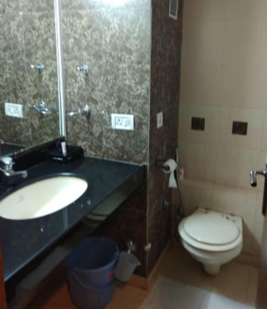 Deluxe Room - Photo 2