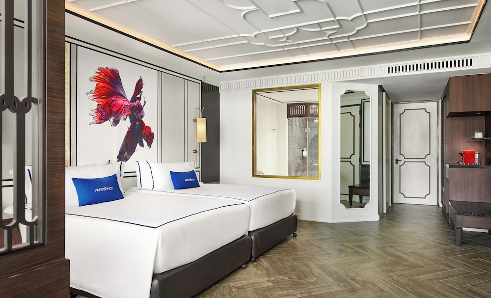 Deluxe Room, 2 Twin Beds, Pool Access photo 2