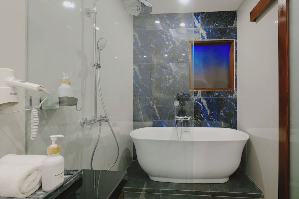 Luxury Villa - Photo 30