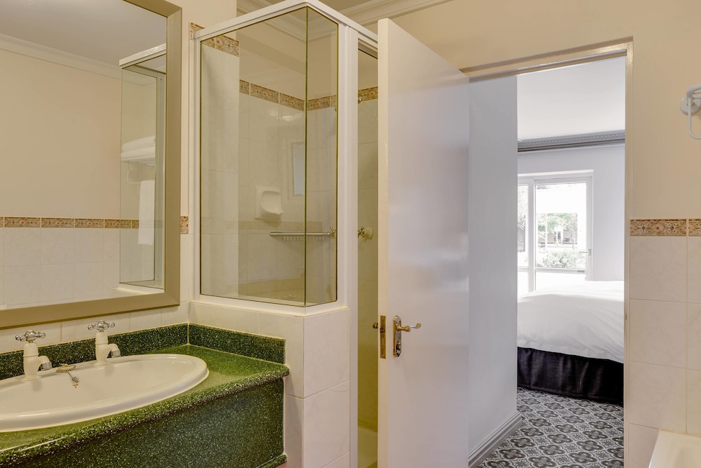 Executive Suite, 1 Bedroom thumbnail 6