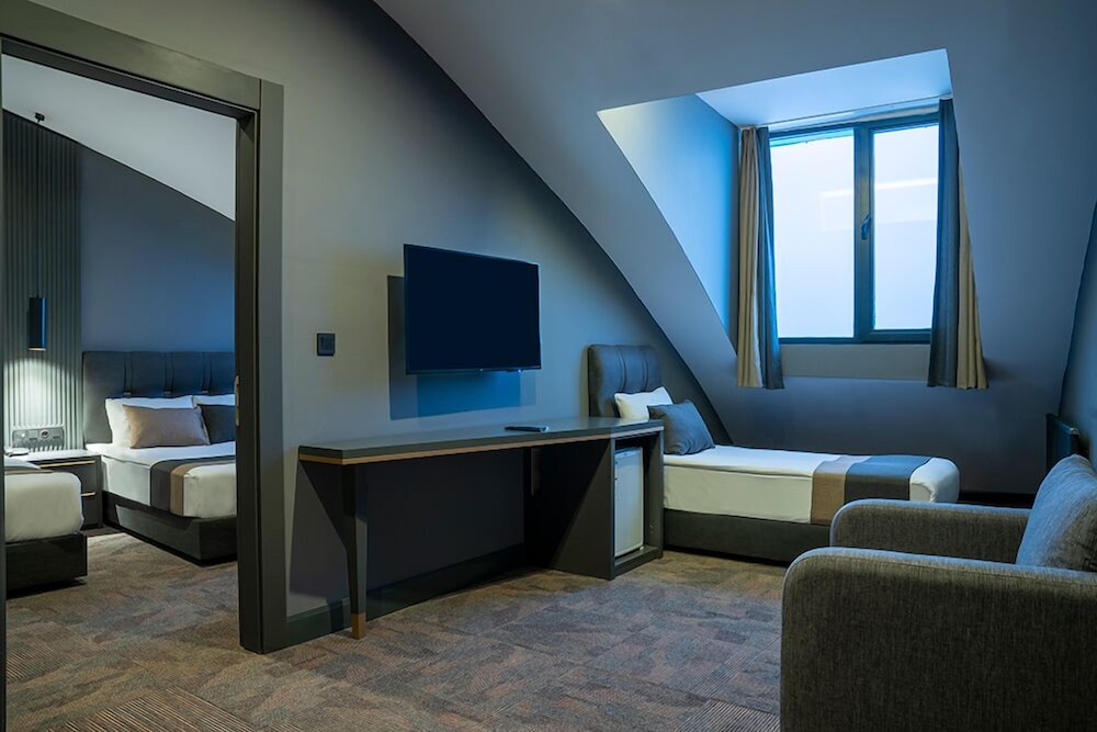 Family Room photo 1