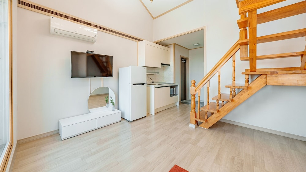 Basic Room, 2 Bedrooms (Gomsal 201 (Terrace, Pet friendly)) photo 2