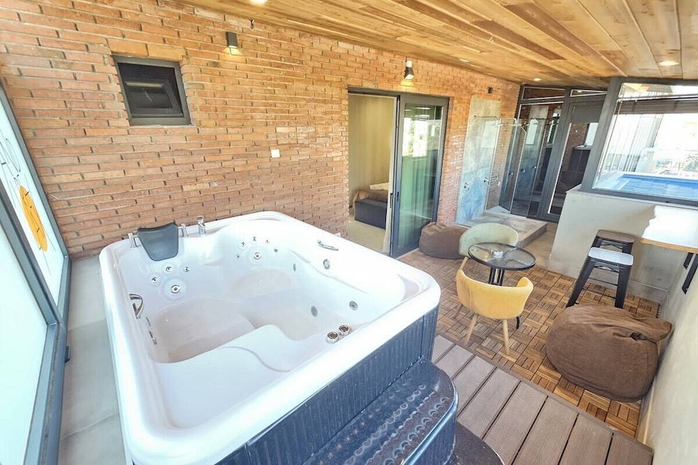 Deluxe Room, Hot Tub, River View