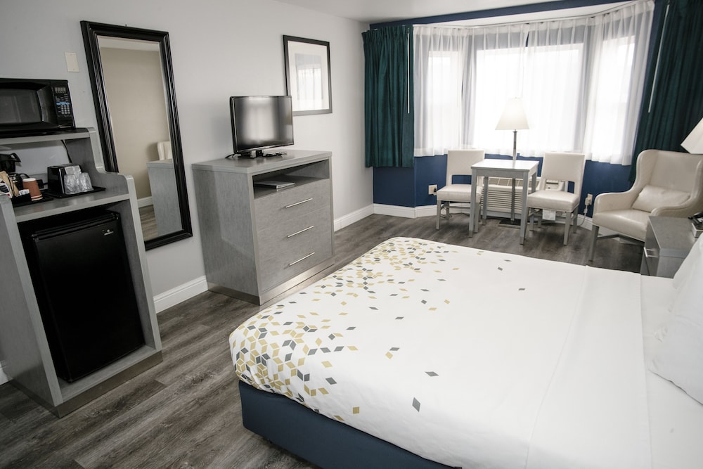Standard Room, 1 Queen Bed, Ocean View photo 1
