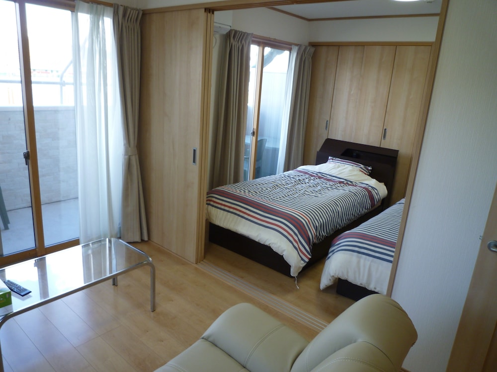Studio Apartment photo 1
