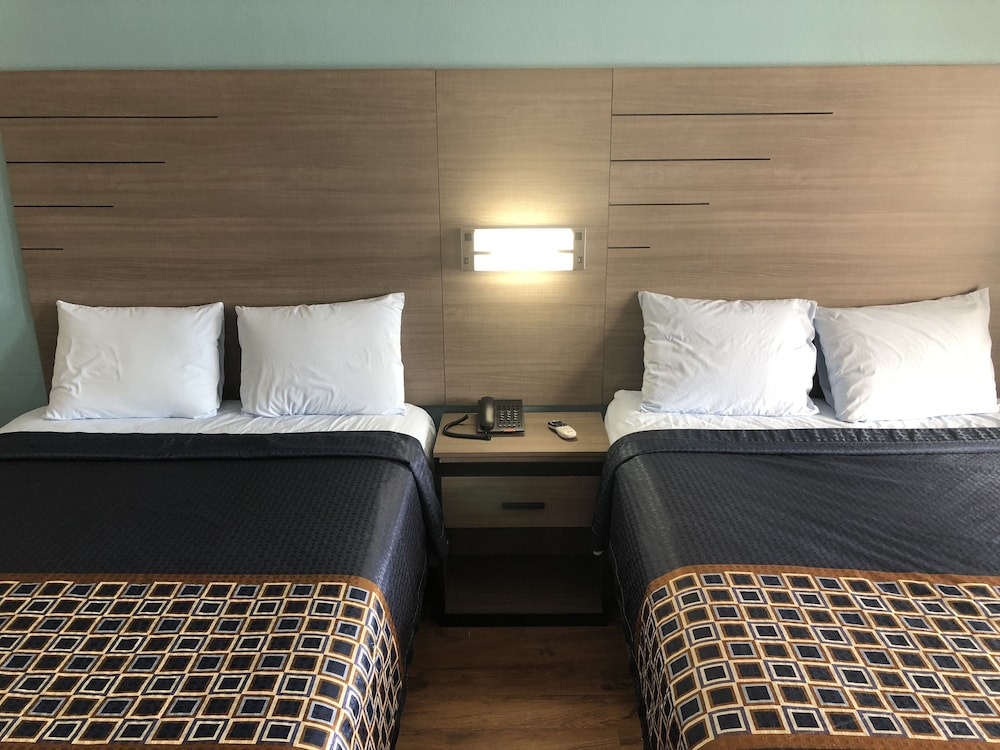 Double Room, 2 Queen Beds, Non Smoking
