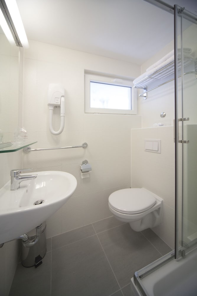 Standard Double Room, Balcony, Annex Building - Photo 4