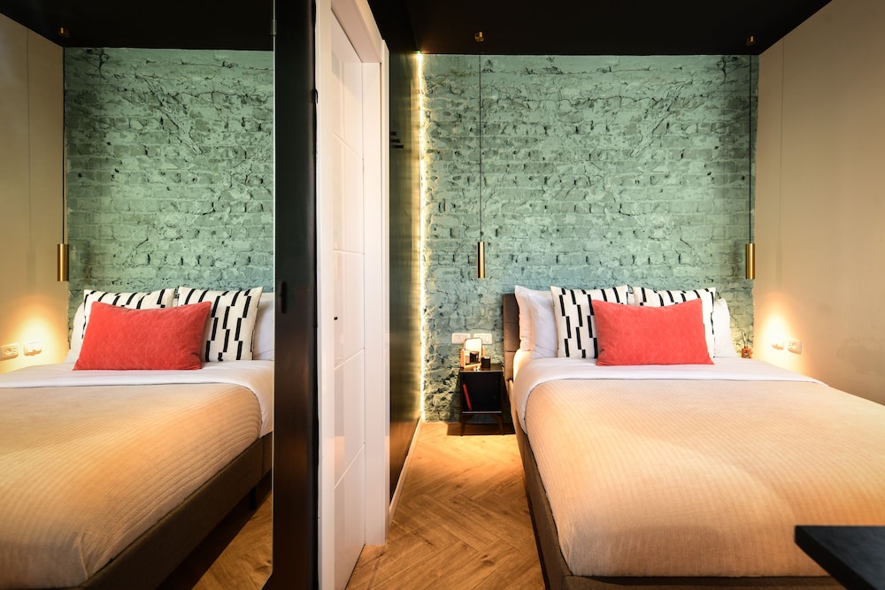 Suite with Terrace - Photo 5